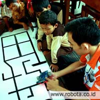 Lomba Robotik