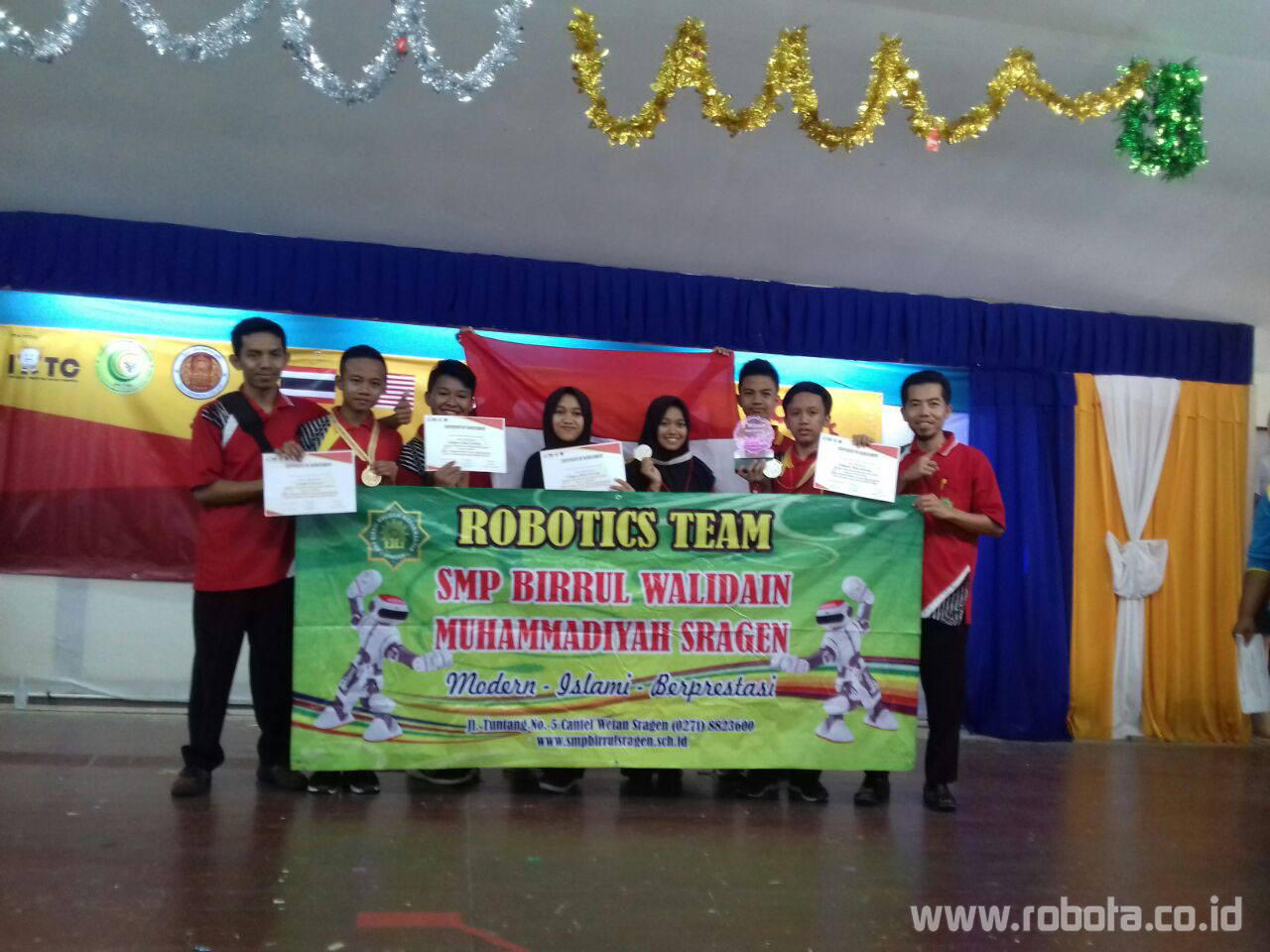 Juarai Lomba Robot Internasional Robotic Thailand and Competition 2018